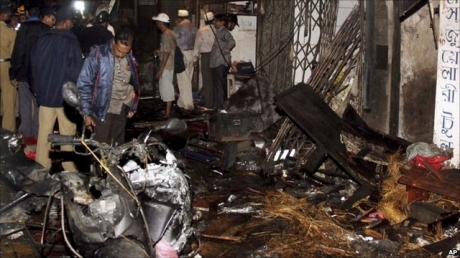 India nu a identificat încă suspecți în urma atentatelor de la Bombay - bombayblast28490000-1310626329.jpg