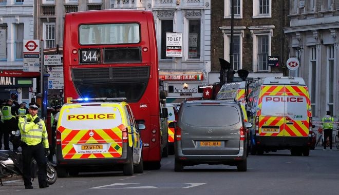 Boris Johnson cere o pedeapsă minimă obligatorie de 14 ani pentru infracțiunile legate de terorism - boris-1575320756.jpg