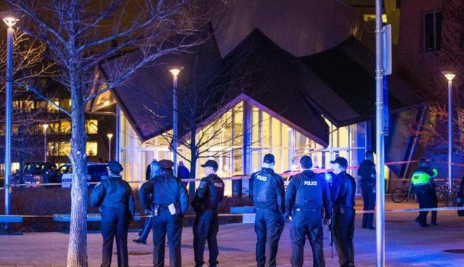 NOI EXPLOZII în BOSTON, într-o clădire înconjurată de forțele de ordine - boston4-1366379466.jpg