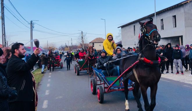 În comuna Mihail Kogălniceanu se reia organizarea tradiționalului „Botez al Cailor” - botezulcailor-1672918505.jpg