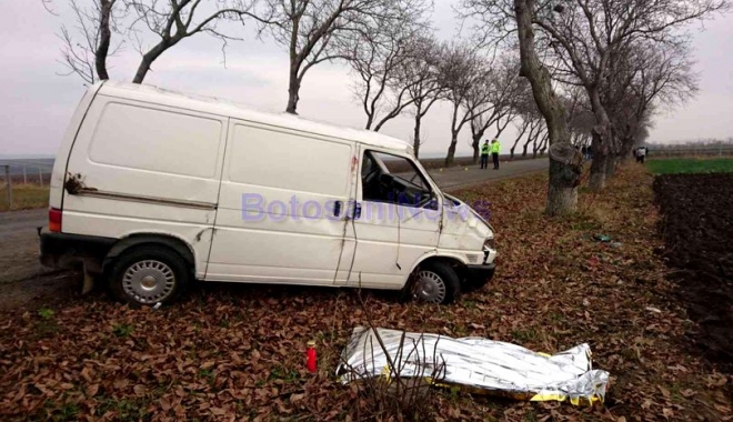 Femeie moartă după o șicanare în trafic! A fost azvârlită din mașină, autoutilitara răsturnându-se peste ea - botosaniaccidentmortal-1511768043.jpg