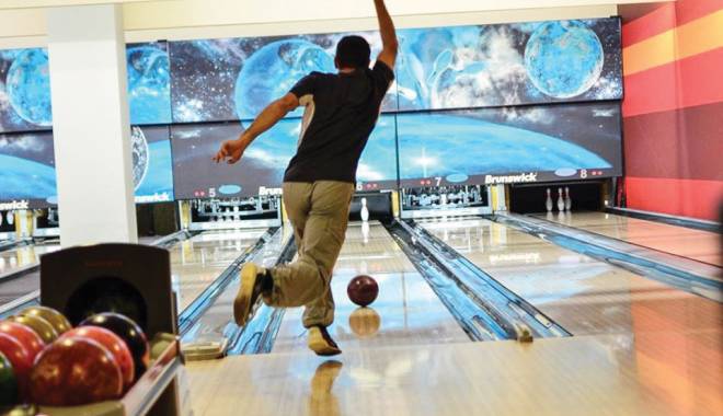 Plajă, soare și… bowling! - bowling-1438613693.jpg
