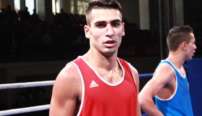 Box: Constănțeanul Arsen Mustafa, calificat în sferturile de finală ale CE - boxarseneuropene-1413875523.jpg