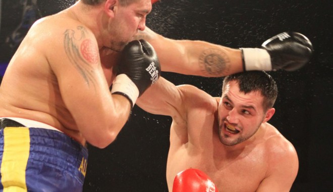 Box / Cristian Ciocan și Leif Larsen se luptă, luna viitoare, la Mamaia Evil Night - boxgala-1373983056.jpg