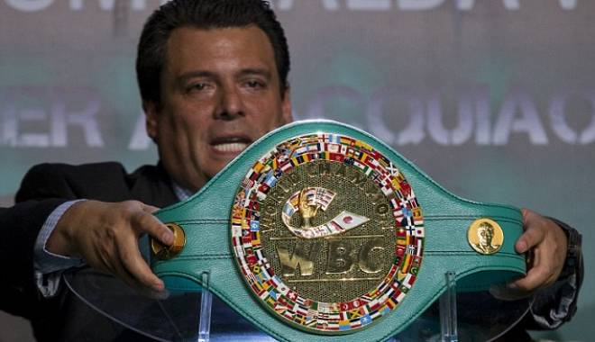 Box: O centură cu 3.017 smaralde este pusă în joc în meciul dintre Mayweather - Pacquiao - boxsursadailymail-1429695512.jpg