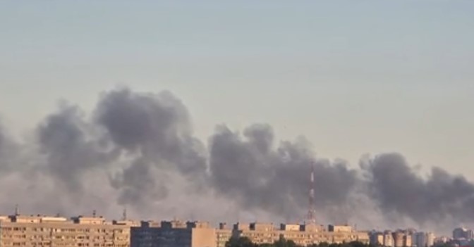 Incendiu violent la un depozit de cauciucuri din Ilfov. Fum toxic, RO-Alert și trei răniți