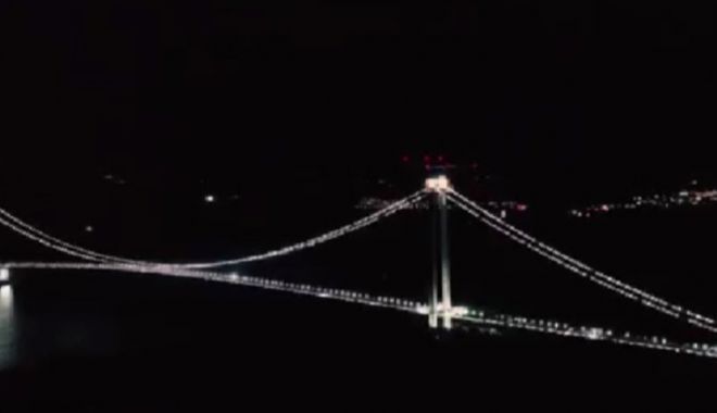Imagini spectaculoase de la Brăila. Podul peste Dunăre, filmat noaptea - braila-1659629512.webp