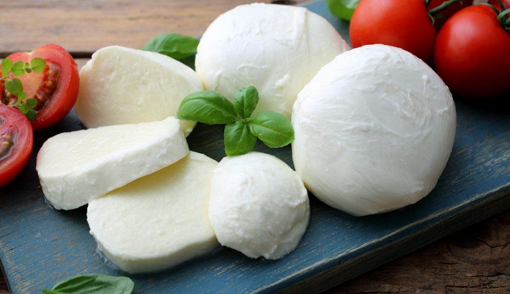 Tipuri de brânză care ajută la reglarea nivelurilor de colesterol - branza-1759922688.jpeg