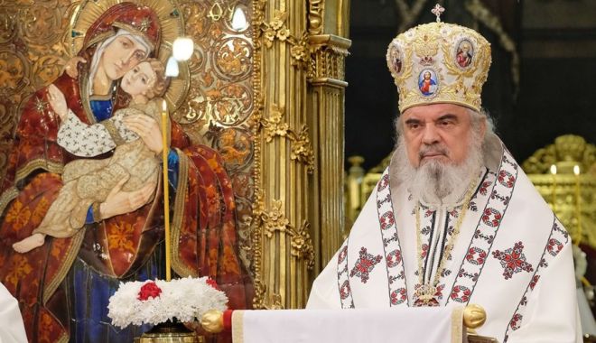 Patriarhul Daniel: Această zi este o zi de binecuvântare pentru părinţi, pentru copii şi pentru toţi cei care îi ajută pe cei mici - breakingpatriarhuldanielspunecas-1703513183.jpg