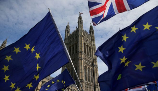 Aplicație prin care cetățenii europeni din Regatul Unit pot solicita reședință permanentă după Brexit - brexit-1548056423.jpg
