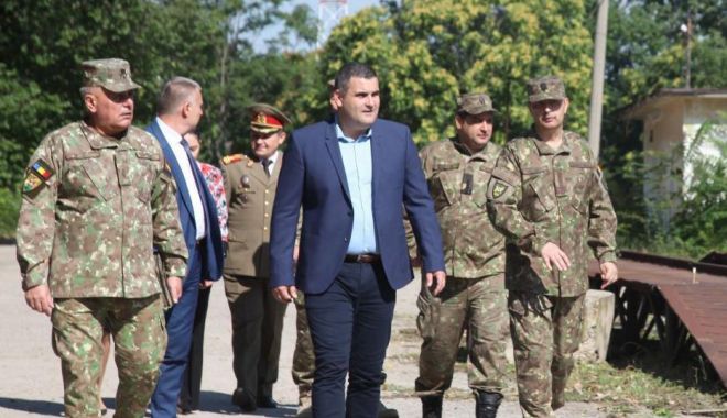 O vizită surpriză la Brigada 1 Mecanizată 