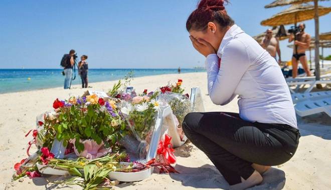 Tunisia va ridica un zid de nisip la granița cu Libia, pentru a stopa infiltrarea teroriștilor - britain-1436366452.jpg