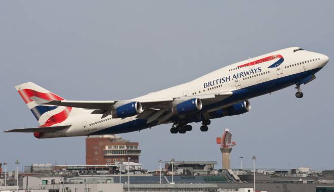 Un bărbat a murit după ce a căzut dintr-un avion - britishairways-1434802239.jpg