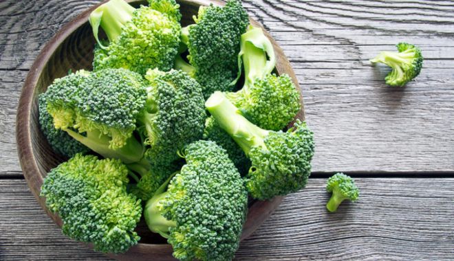 Broccoli inhibă dezvoltarea celulelor canceroase - broccoli-1631536675.jpg