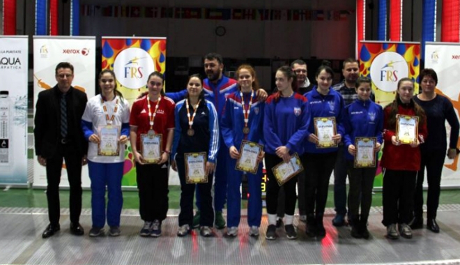 Bronz pentru o floretistă a CS Farul, la Campionatul Național - bronz-1486490408.jpg