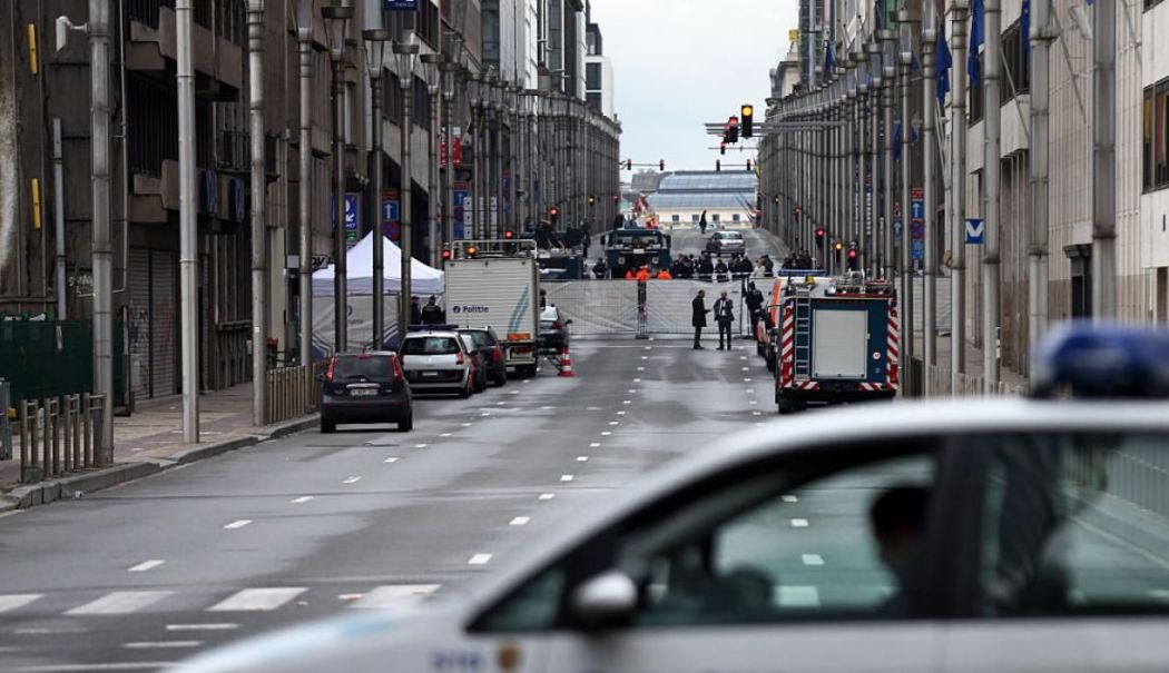 Impușcături într-o stație de metrou din Bruxelles. Suspecţii sunt căutaţi de poliţişti - bruxelles-impuscaturi-1738754915.jpg