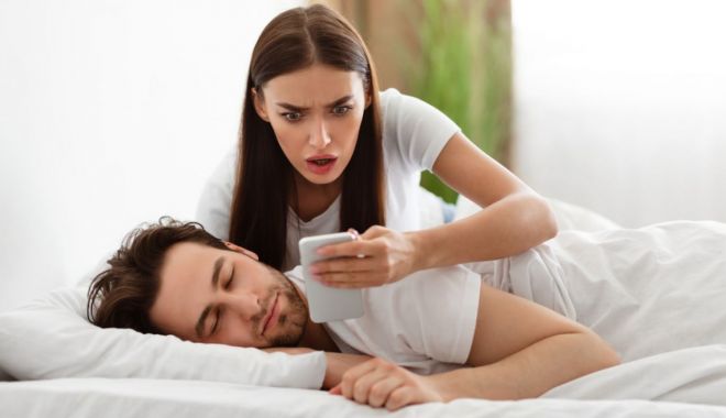 Bubulina îl întreabă pe Bulă cu cine s-a mai iubit - bubulina-1686661162.jpg
