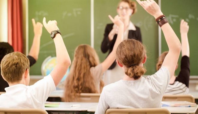 Bugetul Educaţiei, creştere semnificativă pentru finanţarea burselor elevilor - bugetuleducatiei-1613920079.jpg