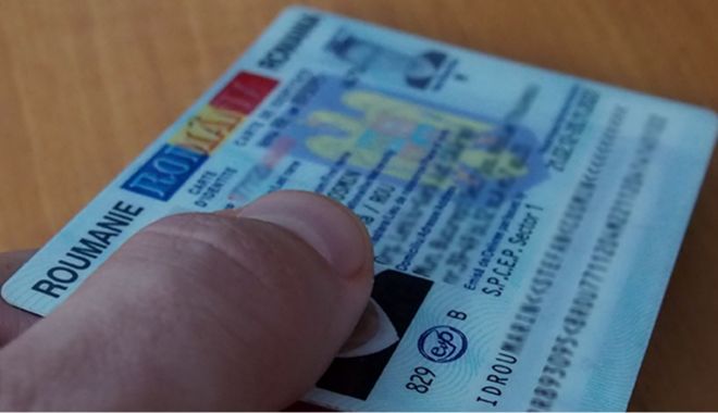 Brad Pitt are buletin românesc fals. Ce adresă are trecută în actul de identitate - buletin-1667587928.jpg