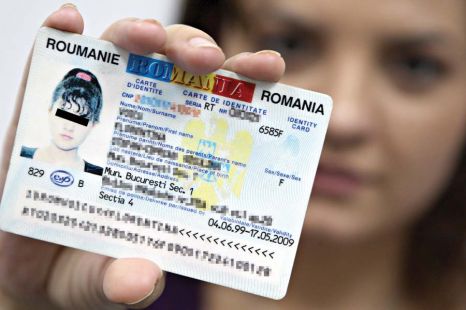 Românii pot trece granița în Republica Moldova doar cu cartea de identitate - buletinecartiidentitateevidentap-1434836120.jpg