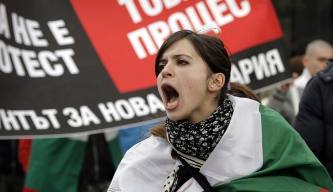 Proteste de amploare cu ocazia Zilei Naționale a Bulgariei - bulgaria-1362403674.jpg