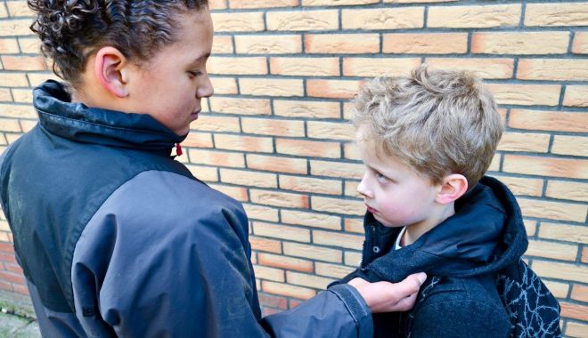 Un elev a fost amenințat cu bătaia de un coleg, dacă nu plătește 30 de lei pe zi, taxă de protecție - bullying0-1683220375.jpg