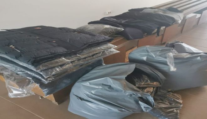 Bunuri contrafăcute confiscate de polițiștii de frontieră - bunuri-1630431144.jpg