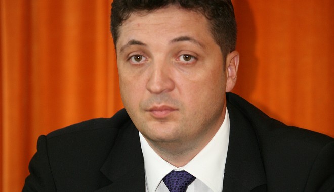 Fostul șef al POLIȚIEI CONSTANȚA, Valentin Burlacu, bun de plată! Un fost subordonat i-a pretins daune morale - burlacuvalentin7-1379335864.jpg
