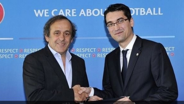 Răzvan Burleanu s-a întâlnit cu Platini, la Nyon - burleanuintalnit-1396542845.jpg
