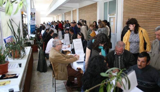 Bursa generală a locurilor de muncă, astăzi, la Constanța - bursalocurilordemunca2009palatul-1429864536.jpg