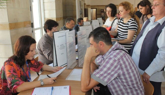 Cât de importantă este scrisoarea de intenție la angajare - bursalocurilordemunca28-1363203314.jpg