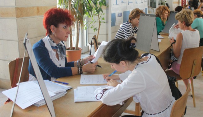 Ce trebuie să conțină o scrisoare de recomandare - bursalocurilordemunca36-1371579564.jpg