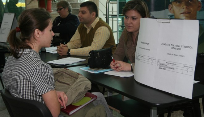 Încă o mică bătălie câștigată în lupta cu șomajul - bursalocurimunca-1347986865.jpg