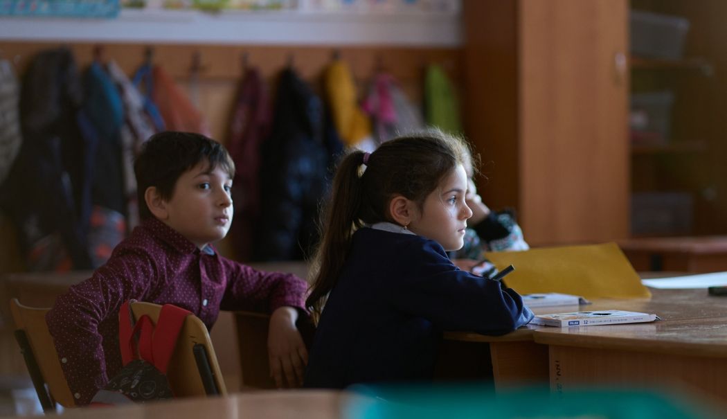 Statul român nu a mai acordat, în 2024, burse pentru elevii şi profesorii din şcolile româneşti din Ucraina - burse-ucraina-1734357806.jpg