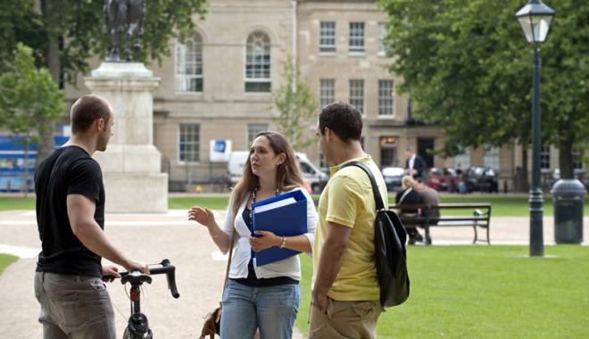 Burse de studiu în Marea Britanie pentru liceenii constănțeni - bursedestudii-1446659137.jpg