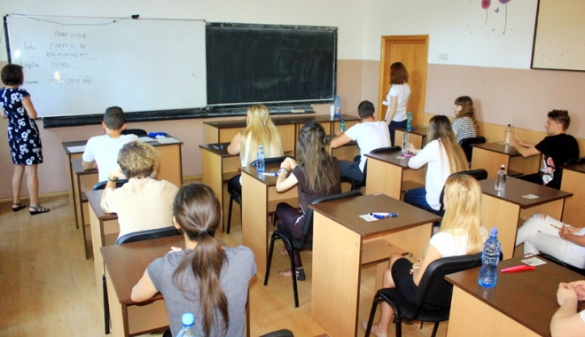 Puneți-vă cu burta pe carte!  Primăria Constanța a majorat bursele  pentru elevii care învață bine - burseelevi-1493307580.jpg