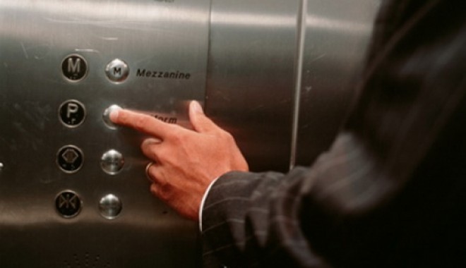 Butoanele de la lift, mai infecte decât colacul unui WC public - butoanelift-1346701648.jpg