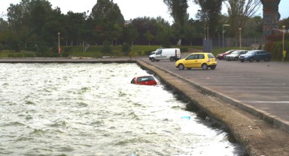Volkswagen Golf lansat la apă, în lacul Tăbăcărie - c01fe1e3744adc94e1ce2619157c1b0e.jpg