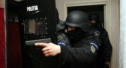VIDEO / Rețea de hoți din locuințe, anihilată de polițiștii constănțeni - c0860b41c371f148d86287af8a1450ac.jpg