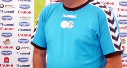 Academia Hagi joacă pe 
