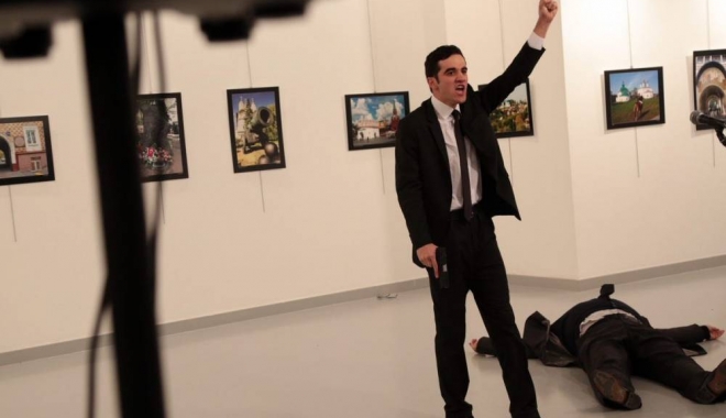 Rusia califică uciderea ambasadorului rus la Ankara drept atac terorist - c0dddh8xeaakpzi1482167146-1482173632.jpg