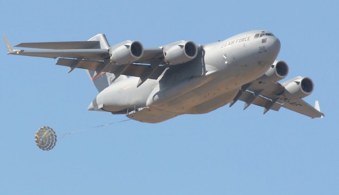 Un avion militar american a aterizat de urgență pe aeroportul 