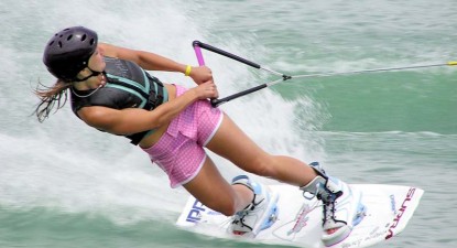 Week-end cu sporturi extreme pentru turiștii din Mamaia - c2bb2199cb1cff125e02122597fbfb29.jpg