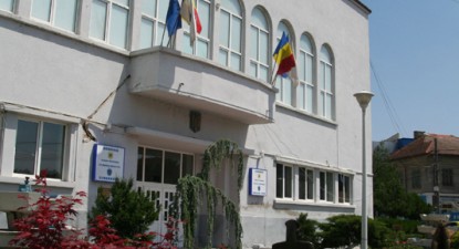 Scandalul din Primăria Cernavodă se lasă cu plângeri penale - c2bf3125945747e97f1f3a98601b139f.jpg