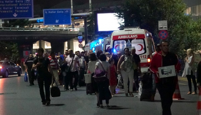 ISTANBUL / ATAC armat la un restaurant - c2g9mte2nzy3ode5yjyynje5ywm0mdc4-1483563621.jpg