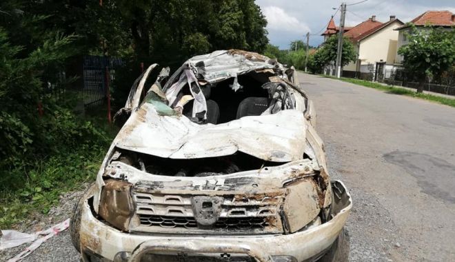 IMAGINILE TRAGEDIEI! O FAMILIE ÎNTREAGĂ A MURIT, după ce mașina lor s-a răstunat - c2g9nduwymvhodaxzjdlndfkyza2nwri-1531210389.jpg