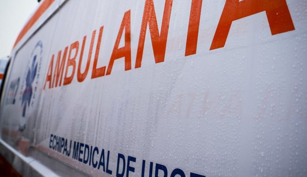 Bătaie în ambulanță! Ambulanțier filmat în timp ce lovește un adolescent recalcitrant - c2g9ogq2ytg0ndmyn2nmyjrmmzlkmzhm-1749459837.jpg