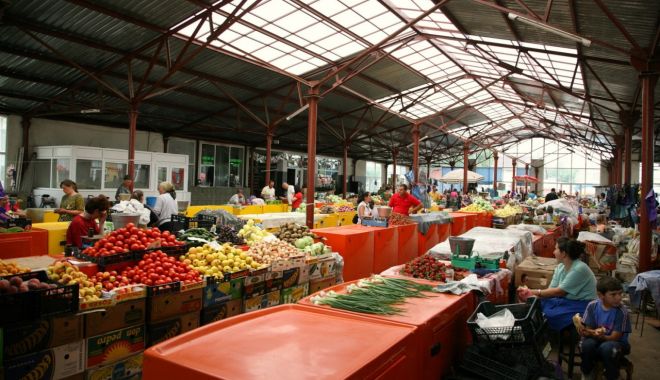 Ministrul Agriculturii: Am identificat soluţii adecvate pentru activitatea în pieţele agroalimentare - c43c82d6b3358af96cb90fd751280085-1604849884.jpg