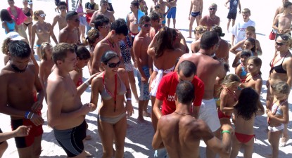De Ziua Tineretului - dans, distracție, karaoke, la Mamaia - c5204278c94e7c81509386ba244d226c.jpg