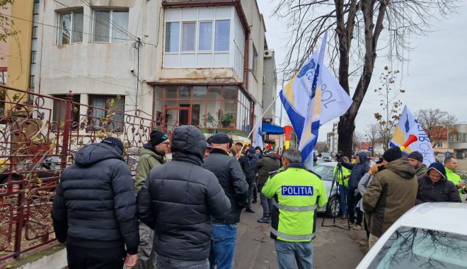 1.000 de grefieri au protestat la sediul ICCJ: „Este frustrant ca pe hârtie să ai un salariu și să primești mai puțin”